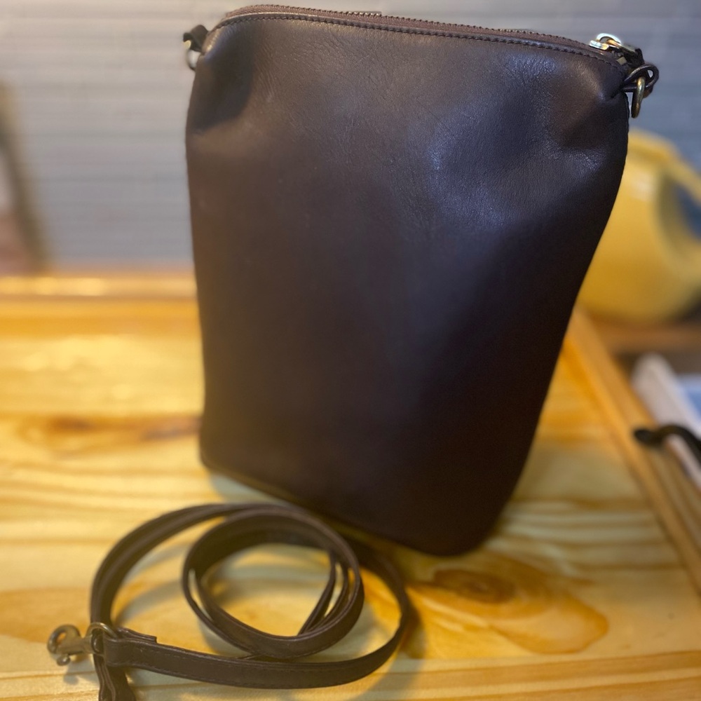 Vintage Gap leather brown duffle